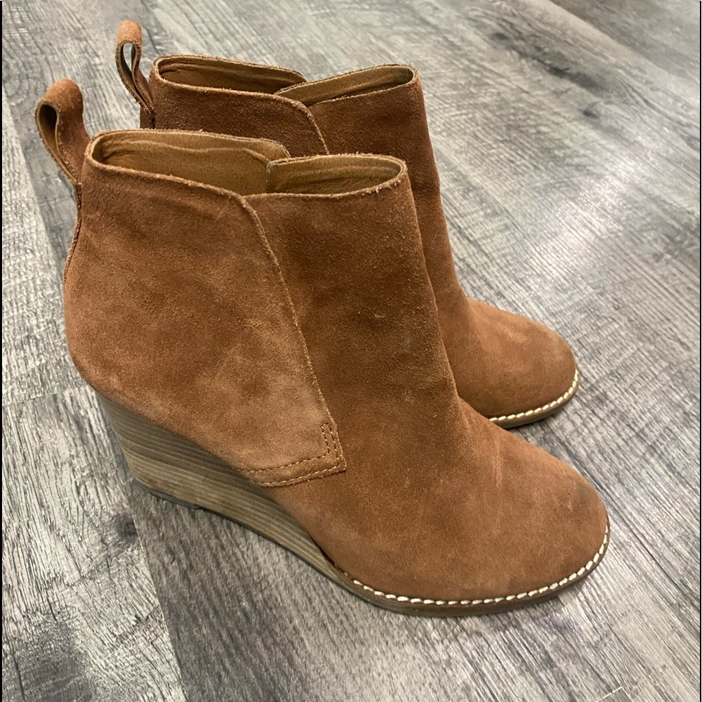 Lucky Wedge Booties 6.5